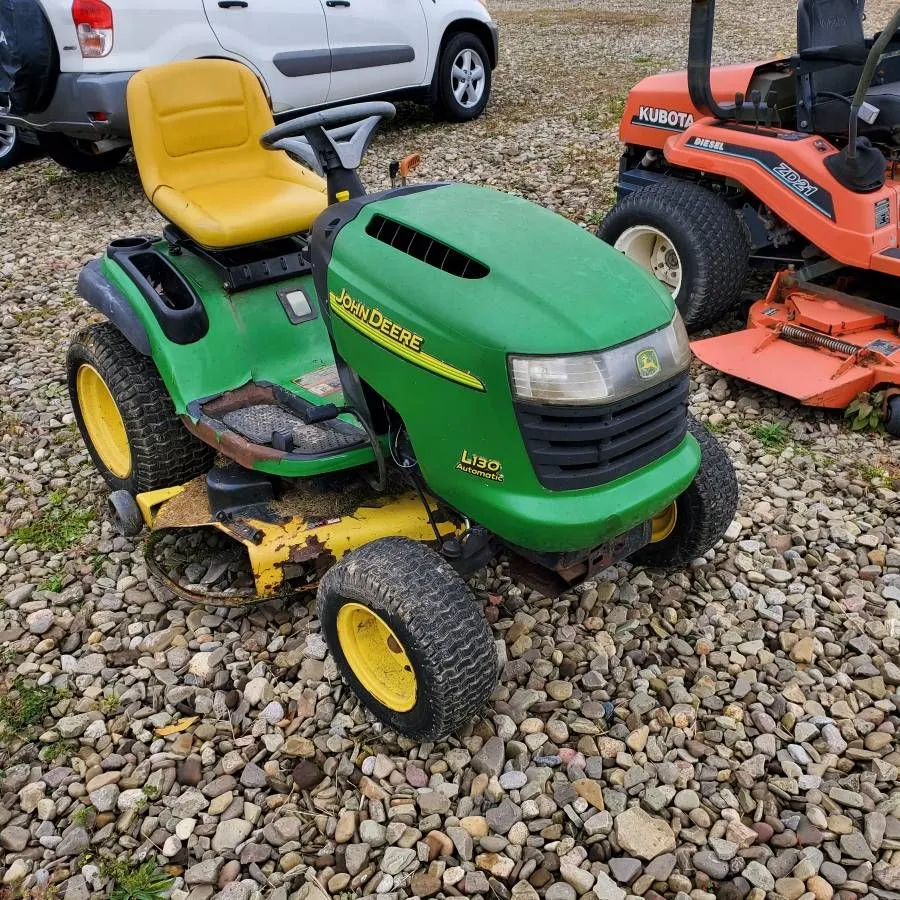 John Deere L130 auto